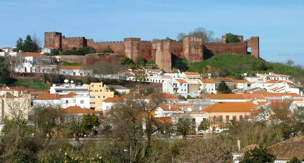 Full day tour to visit the historical sites of the Algarve departing from Faro